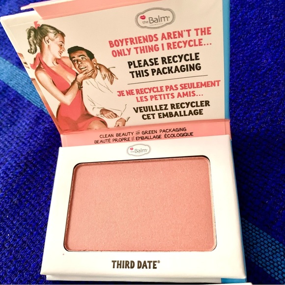 New the Balm Cosmetics "Third Date" Powder Blush ~ 0.23 oz Full Size. - Picture 1 of 2